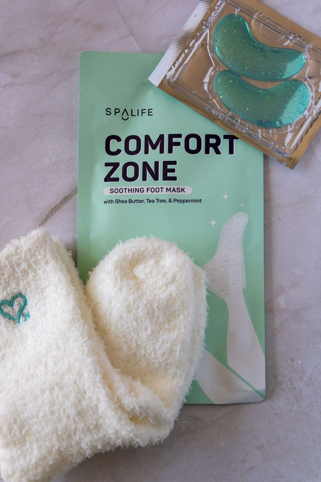 Month 1 New Beginnings - Comfort Zone soothing foot mask and cosy socks